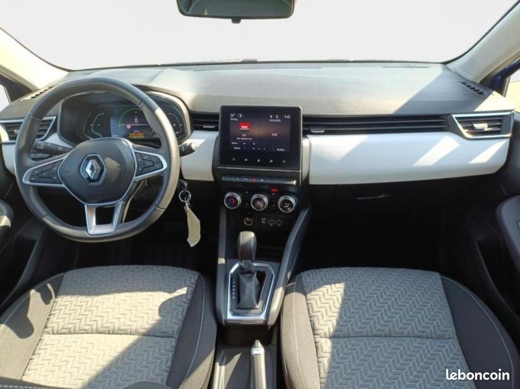 Renault Clio 1.6 E-Tech 145ch full hybrid Evolution (image 3)