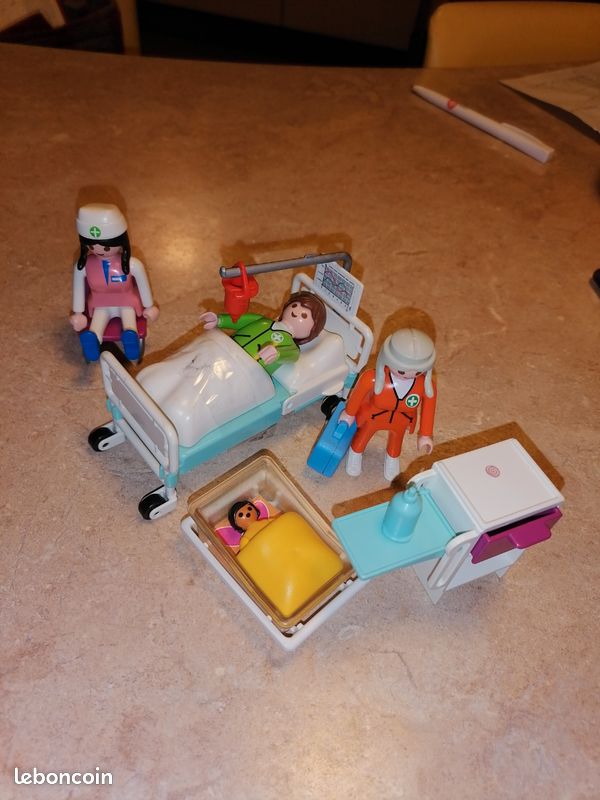 Playmobil hopital (image 1)