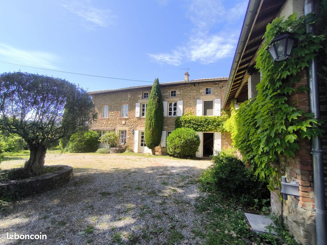 Maison 6 pièces 220 m² · à Parnans · 220 m² · 729 000 €