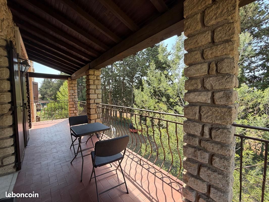 Appartement 4 pièces 100 m² · à Pernes-les-Fontaines · 100 m² · 990 €/mois