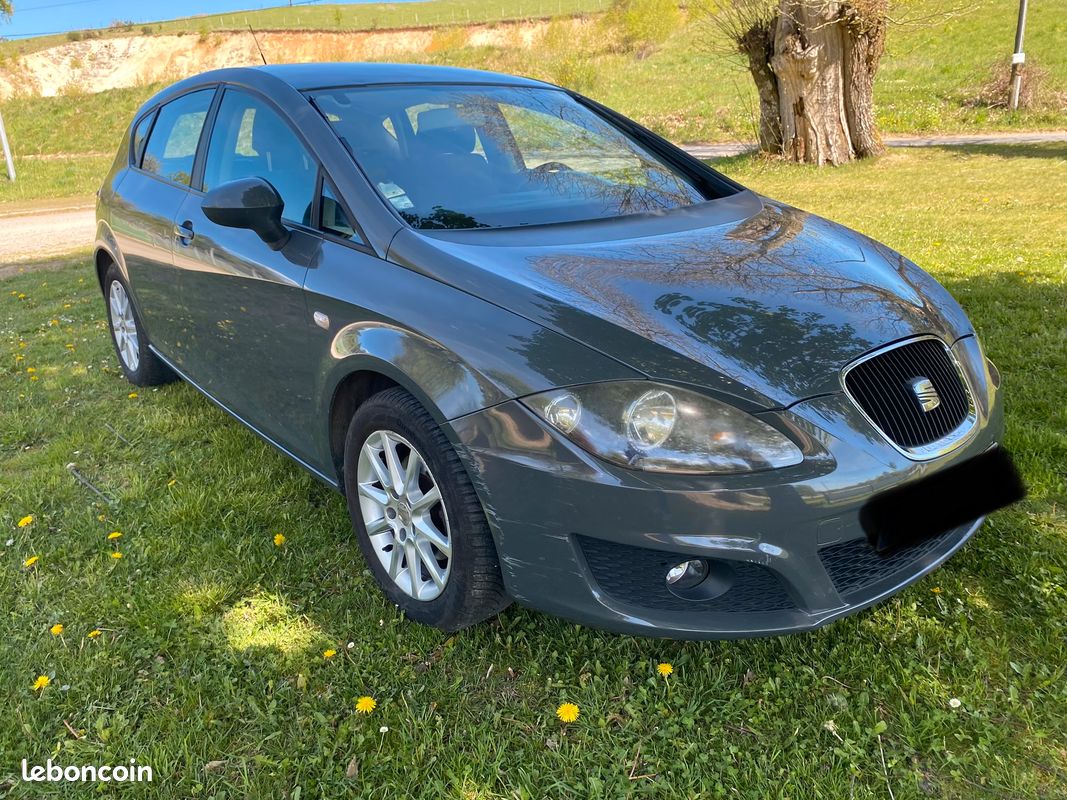 SEAT LEON 1,6 TDi 105 FAP Style Ecomative (image 2)