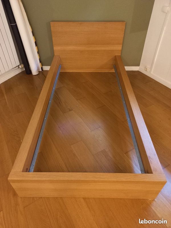 Lit ikea 90×200cm en bois (image 1)
