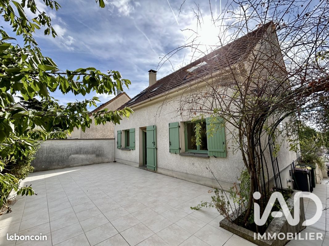 Maison 8 pièces 157 m² · à Argenteuil · 157 m² · 594 000 €