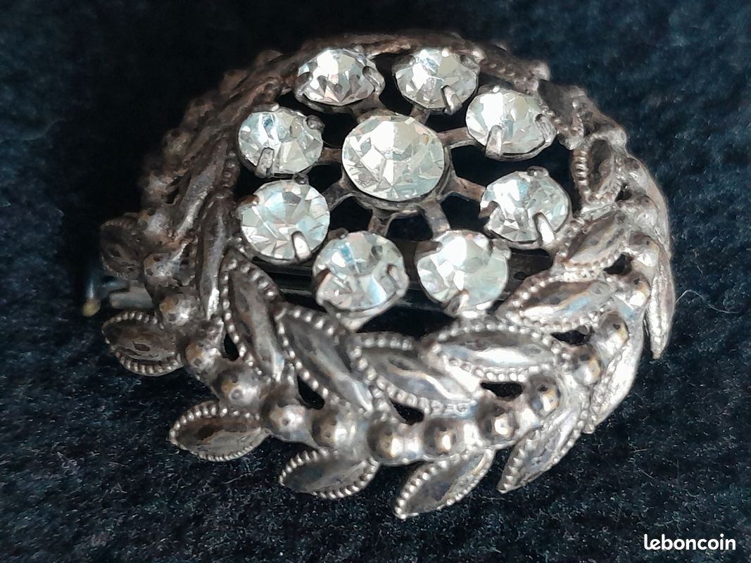 Broche Fantaisie Ancienne - Bijou Vintage D'occasion - Parfaite Pour Customiser Tes Vêtements