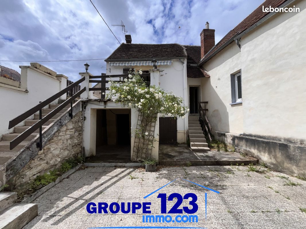 Maison 3 pièces 91 m² · à Laroche-Saint-Cydroine · 91 m² · 128 900 €
