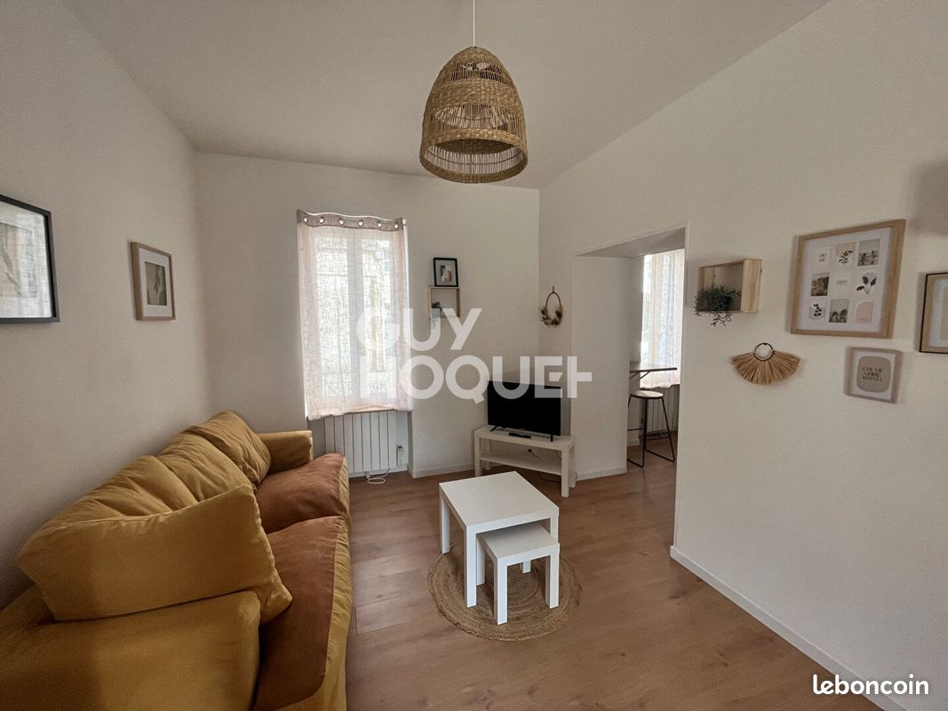 Appartement 1 pièce 23 m² · à Landerneau · 23 m² · 420 €