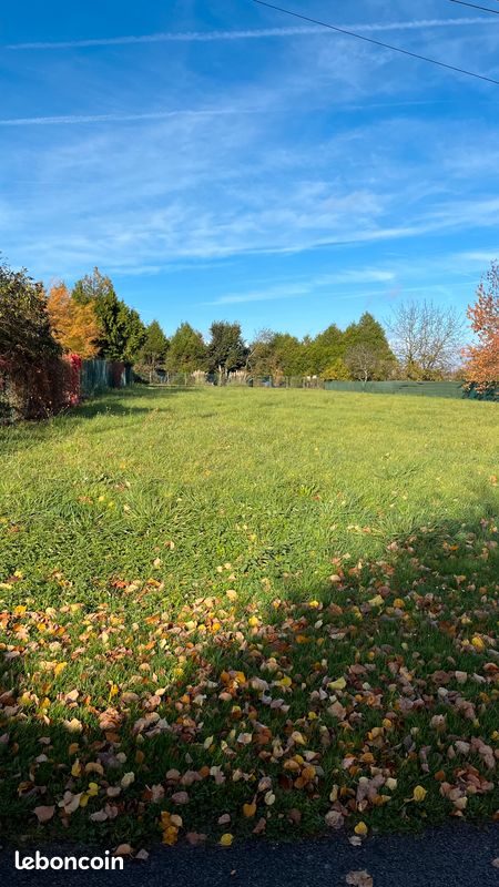 Terrain Constructible Volgré · à Montholon · 30 000 €