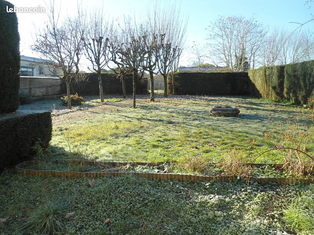Propriété 11 pièces 320 m² - Saint-Georges-du-Bois 17700 (image principale 7)