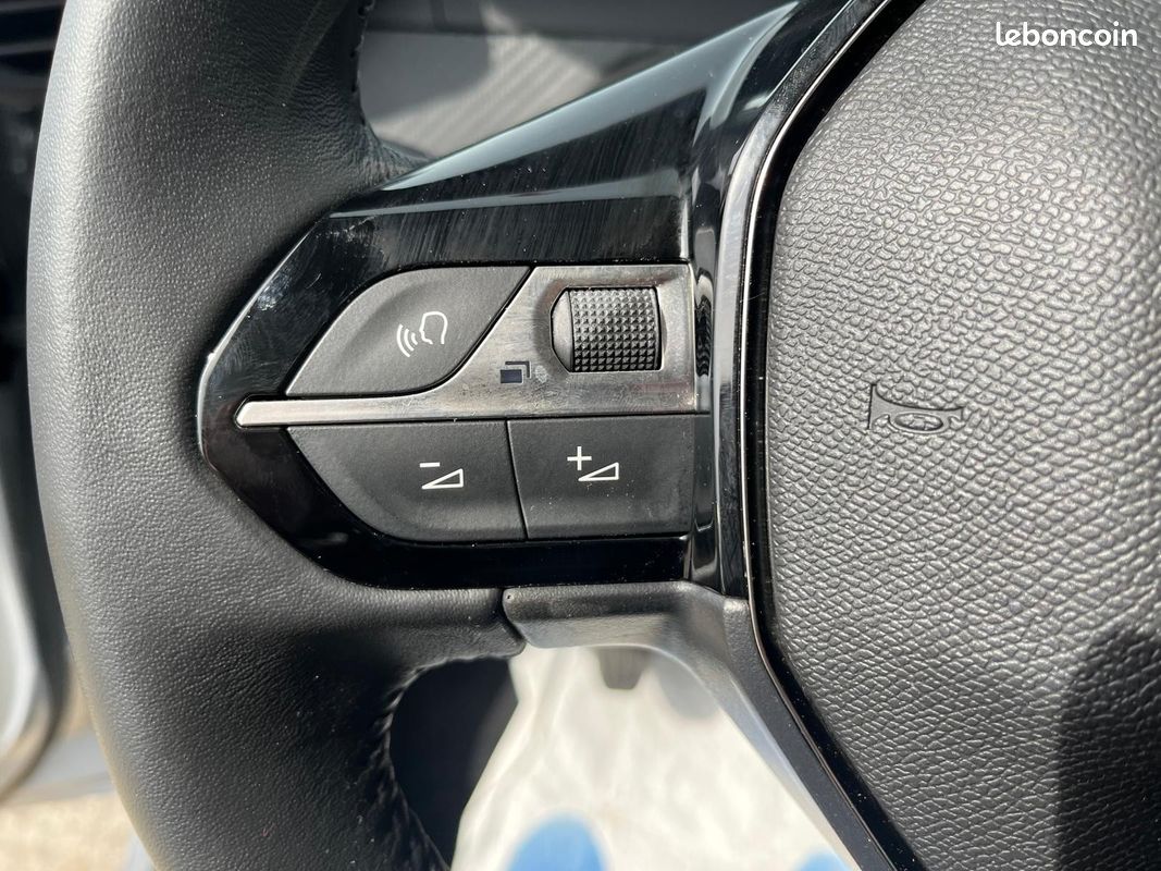 PEUGEOT 208 1.2 PureTech 100 SS BVM6 Active Pack TVA RECUPERABLE (image 15)