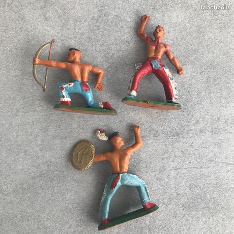 Lot De Figurines Starlux - Indiens Et Far West - Canoë, Tente, Feu