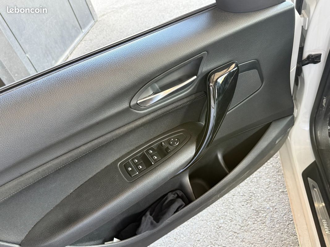 BMW SERIE 1 F20 LCI2 114d 95 CV Business Design + RADAR AV/AR + CLIM AUTO (image 16)