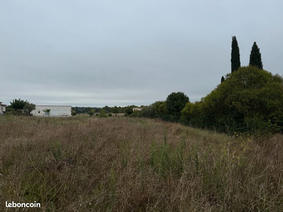 Terrain 800 m² · à Lauret · 167 000 €