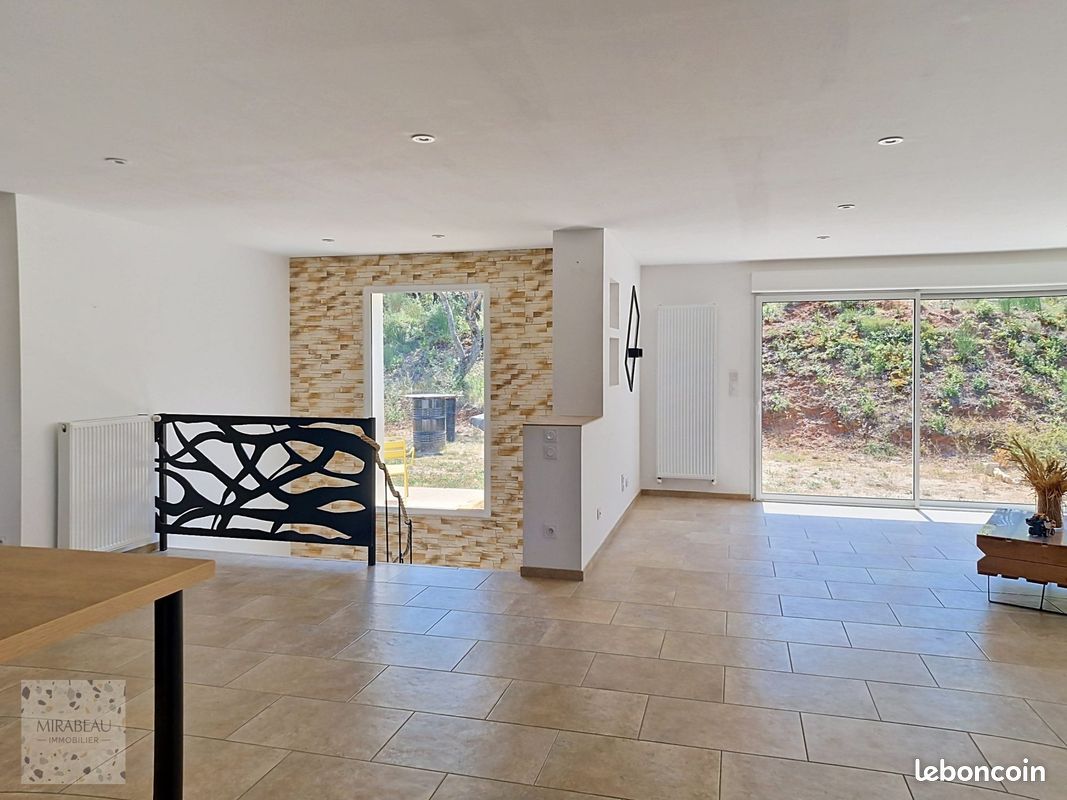 Maison 5 pièces 150 m² · à La Bastide-des-Jourdans · 150 m² · 1 631 €