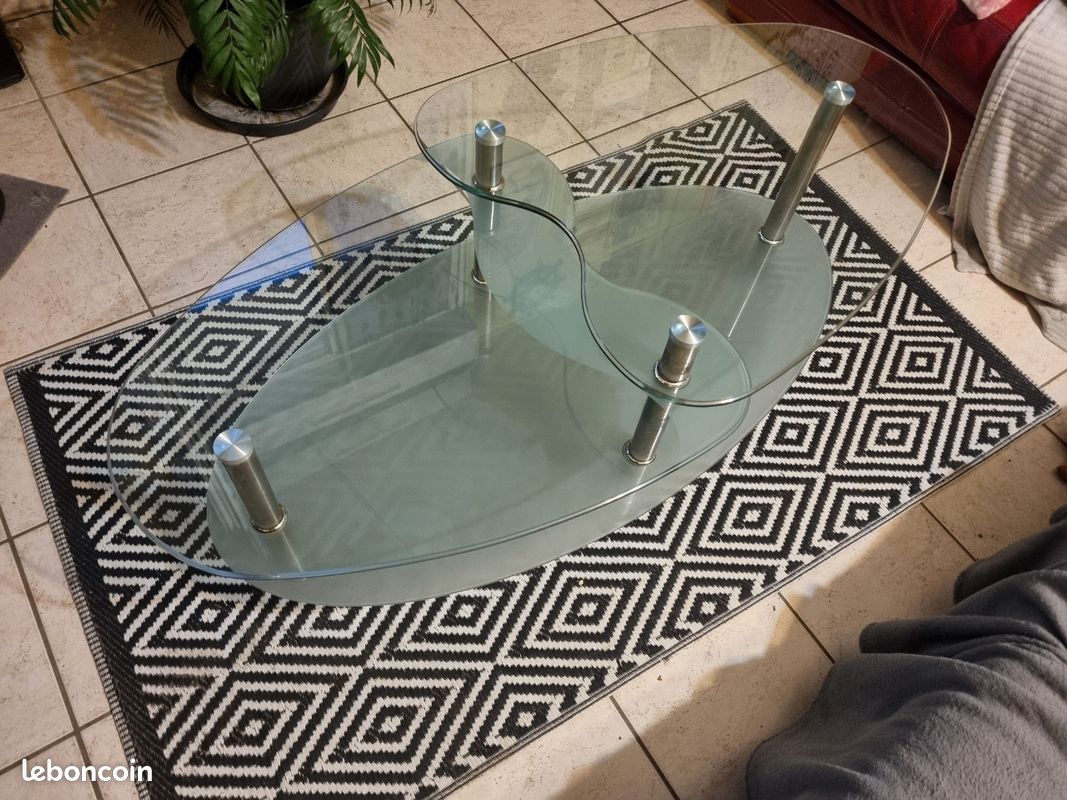 Table de salon en verre (image 1)