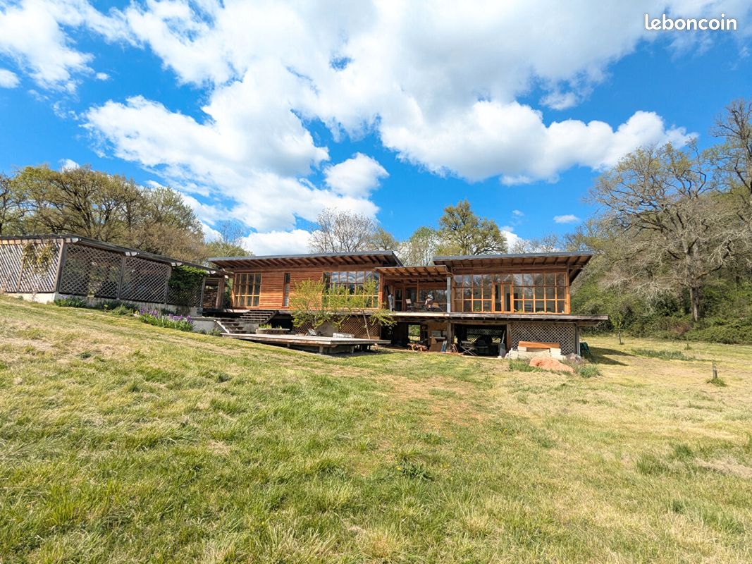 Maison 5 pièces 147 m² · à Camburat · 147 m² · 420 000 €