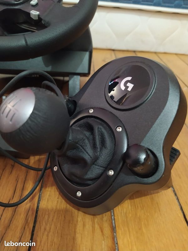 Logitech G G923 - Volant + pédalier + boite vitesse - état neuf (image 4)