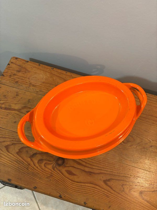 Ancienne cocotte Doufeu en fonte – style Cousances Le Creuset – cuisine française vintage – déco rustique – pot à braiser numero 12. - France