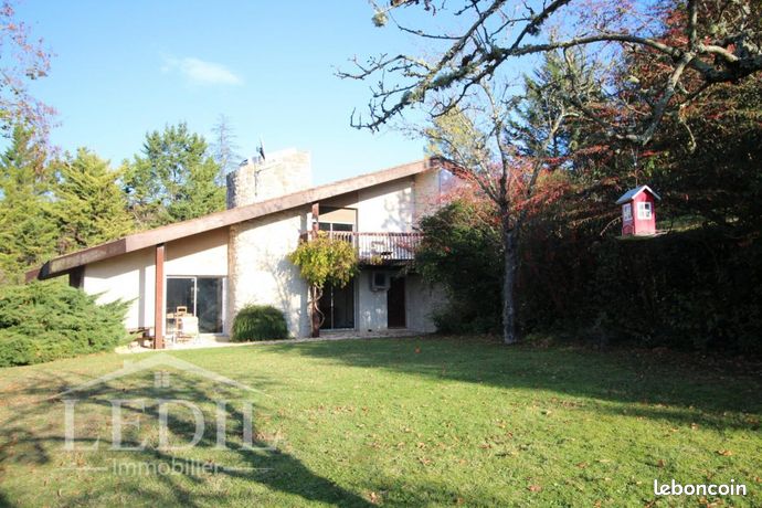 Maison 6 pièces 220 m²