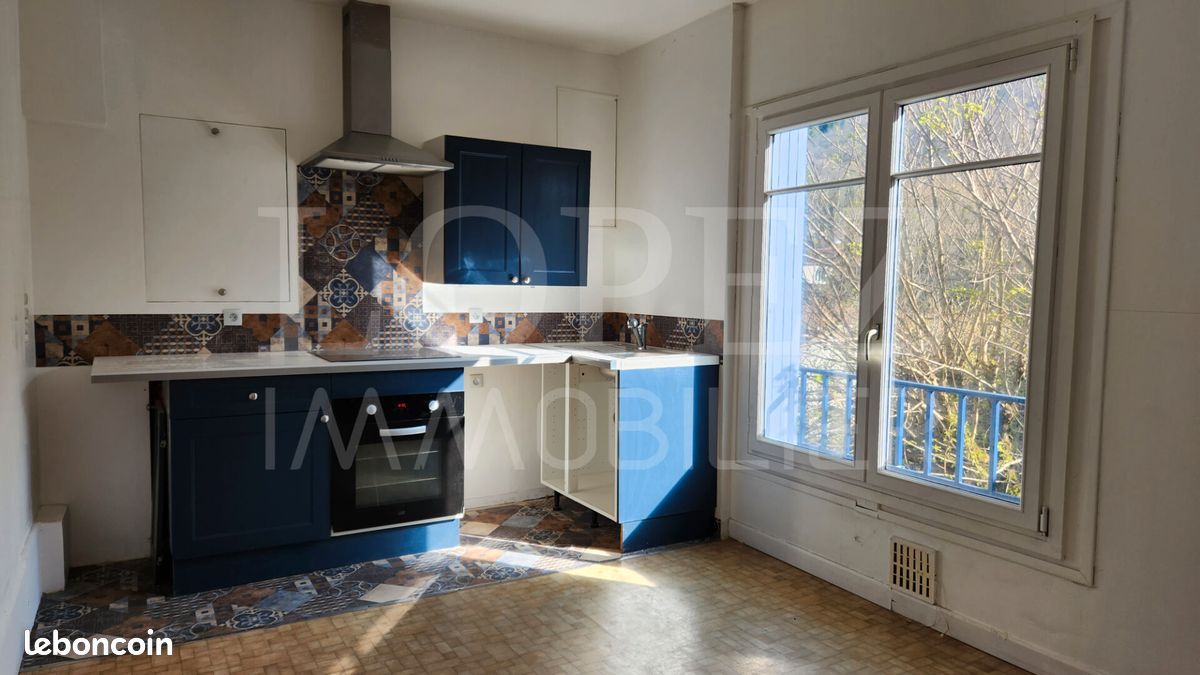 Appartement 4 pièces 105 m² · à Mazamet · 105 m² · 590 €/mois