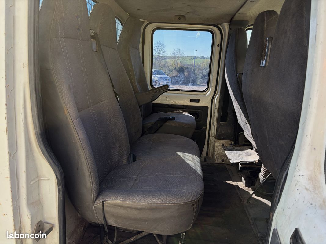 Ford transit III 2.4 TD 75 Double Cabine Benne Société (image 4)