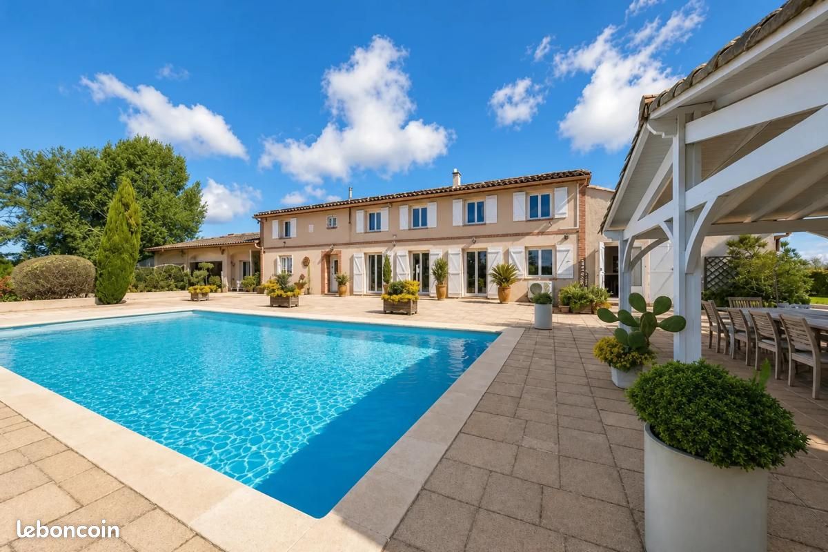 Maison 17 pièces 550 m² · à Lherm · 550 m² · 720 000 €