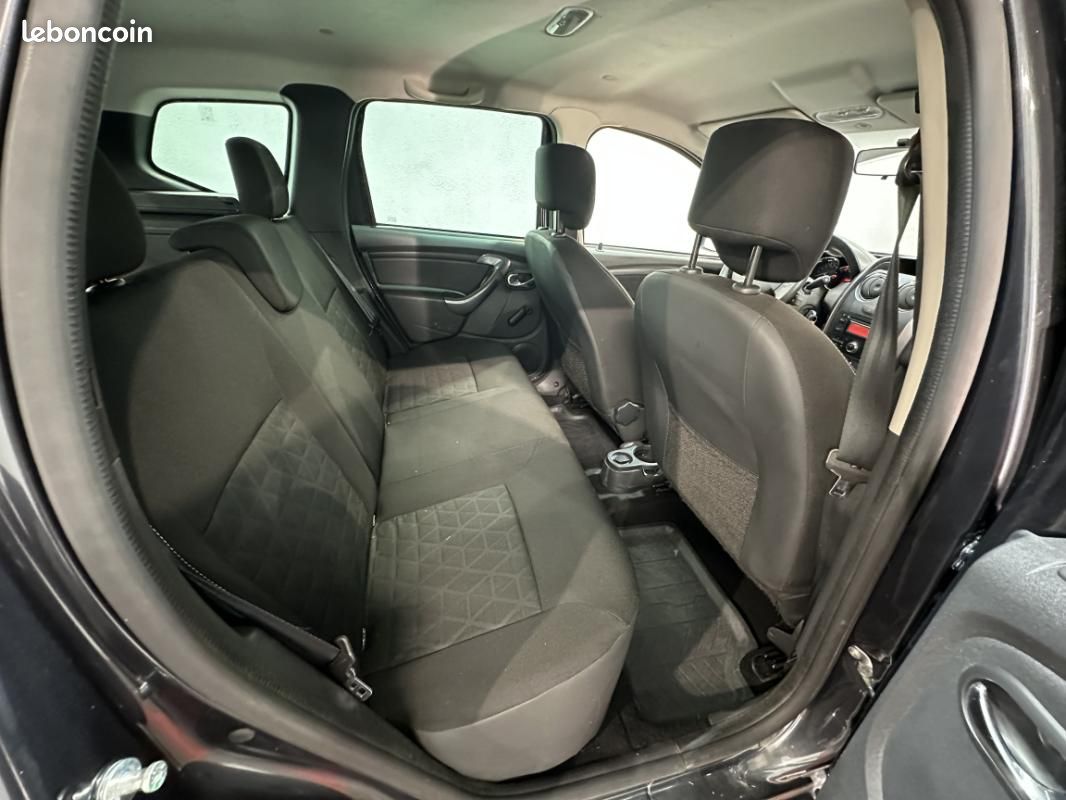 Dacia Duster 1.5 dCi 110 4x4 Lauréate +ATTELAGE (image 14)