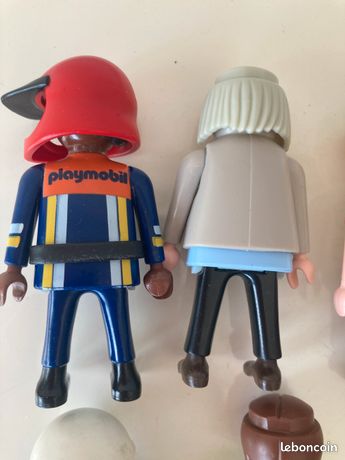 Lot De 12 Accessoires Playmobil Espace - Casques, Plastrons, Armes, Boucliers