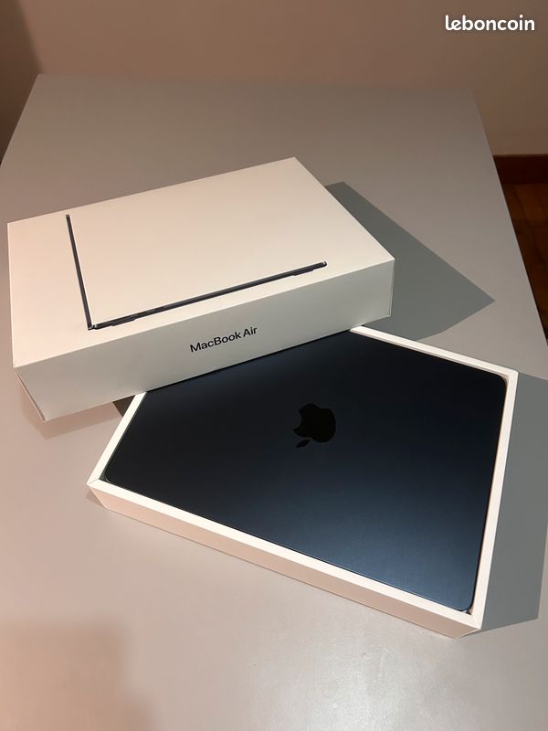 MacBook Air 13" M2 (2022) (image 1)