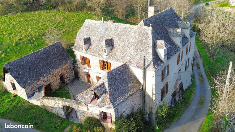Ferme 8 pièces 240 m²