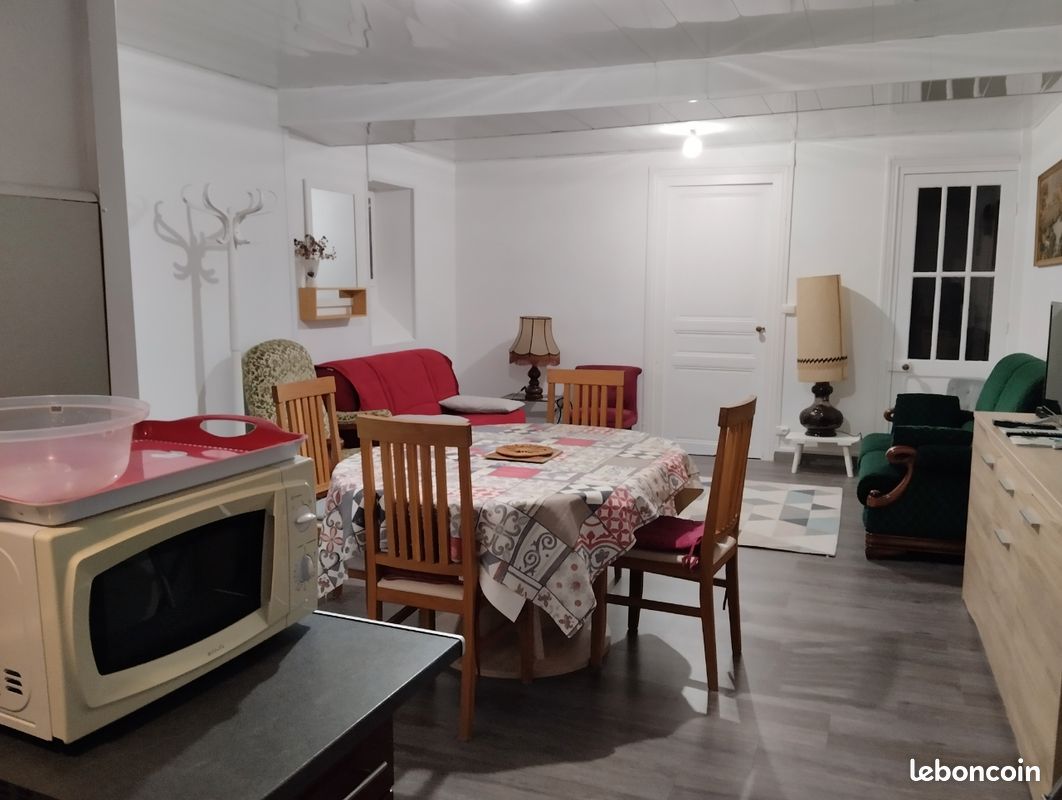 Appartement 2 pièces 65 m² · à Jonzac · 65 m² · 599 €