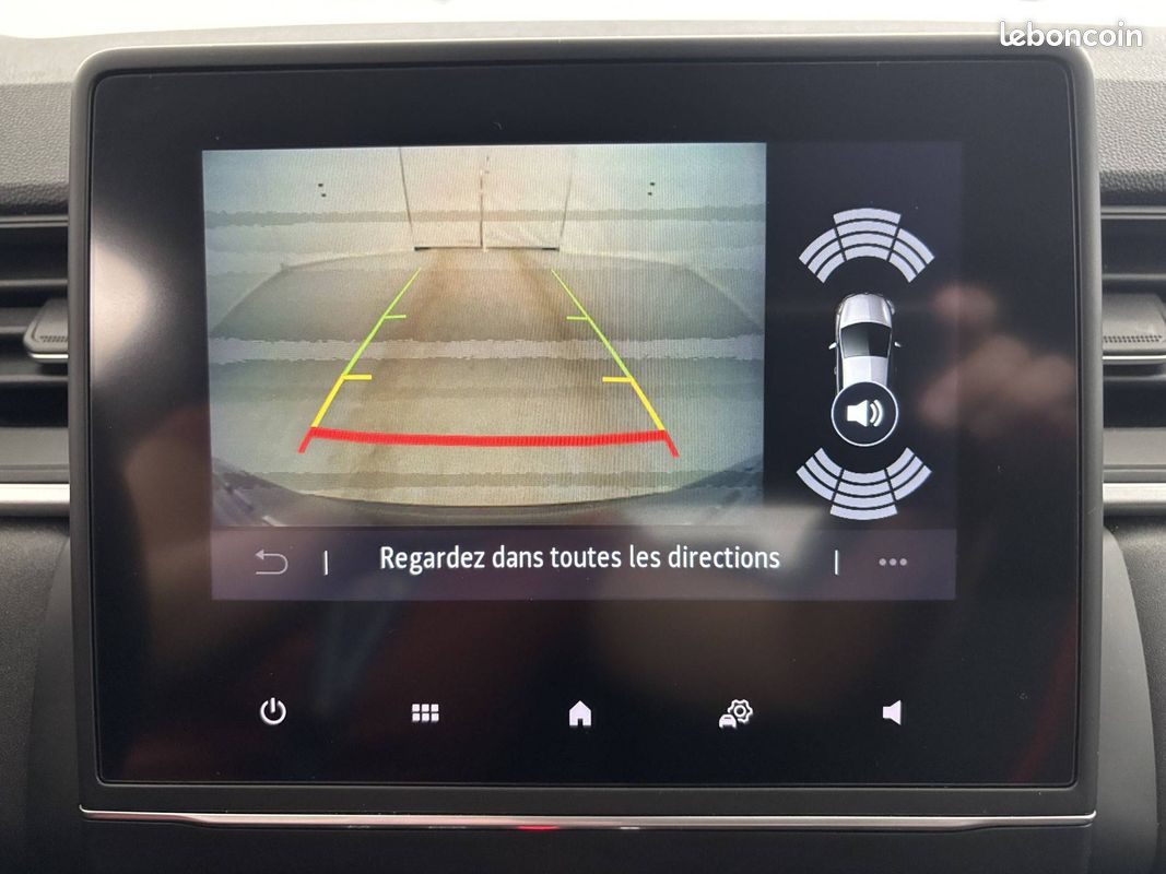 RENAULT Captur E-Tech 145 - 21 Business (image 24)