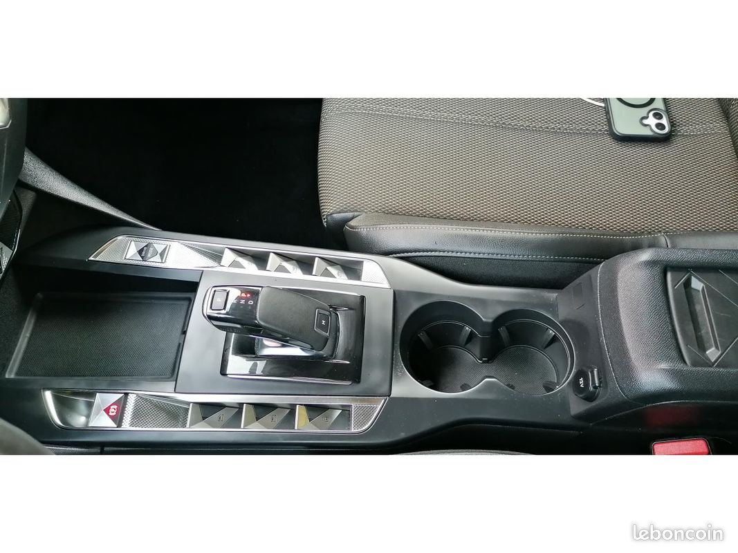 DS DS 3 CROSSBACK 1.2 PureTech 130 BVA Bastille (image 15)