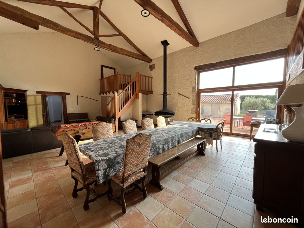 Maison 6 pièces 223 m² · à L'Hôpital-le-Grand · 223 m² · 395 000 €