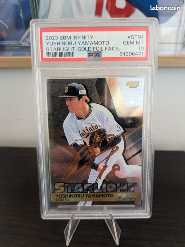 PSA10 Yoshinobu YAMAMOTO 2023 BBM Infinity Gold Foil 32/150 auto (image 1)