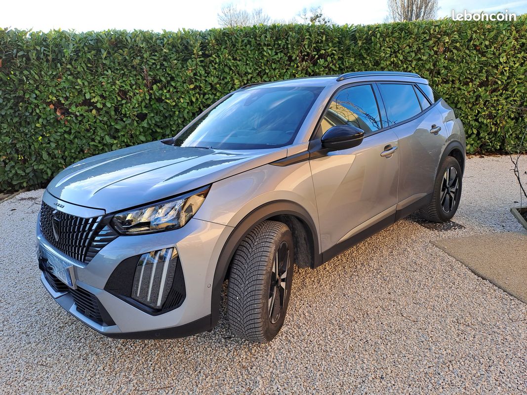 Vends Peugeot 2008 Allure 130 EAT8 (image 1)