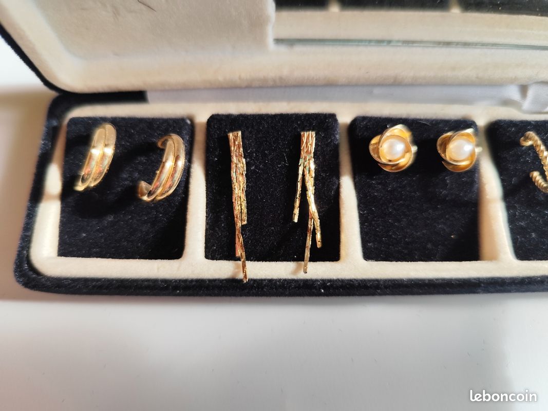 Lot De Bijoux Vintage - Bracelet Et Boucles D'Oreilles Attribué à Pierre Cardin (années 1970) - Occasion