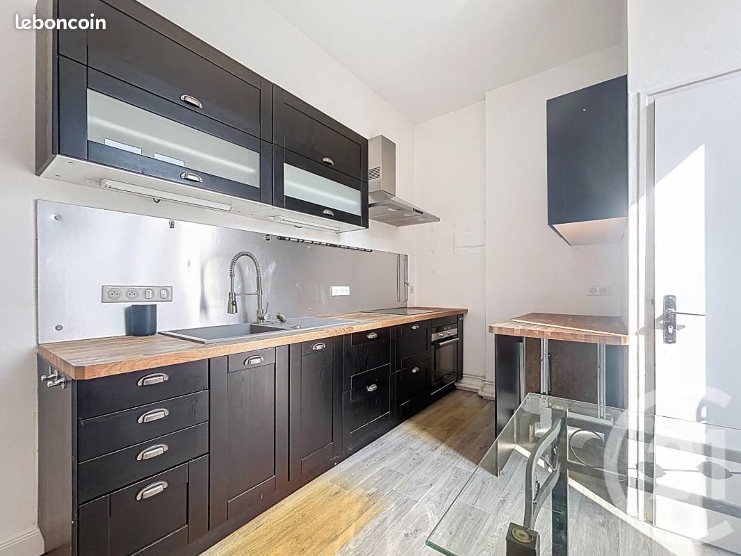 Immeuble 200 m² · à Varennes-sur-Allier · 200 m² · 149 000 €