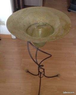 Vasque décorative sur pied en fer forgé (image 1)