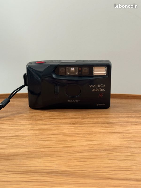 Yashica Minitec Super 33mm 3.5 - Appareil photo argentique - Très bon état Yashica Minitec Super 33mm 3.5 - Appareil photo argentique - Très bon état