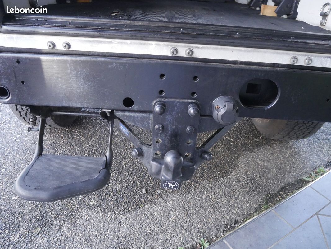 Land-rover DEFENDER 110 2.4 TD4 122 STATION WAGON 7PL S TD4 BVM (image 25)