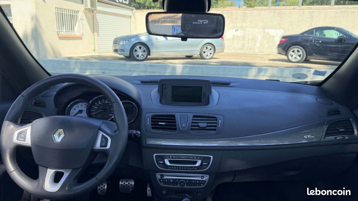 Renault Mégane III CC dCi 110 eco2 FAP GT Line Euro 5 (image 7)