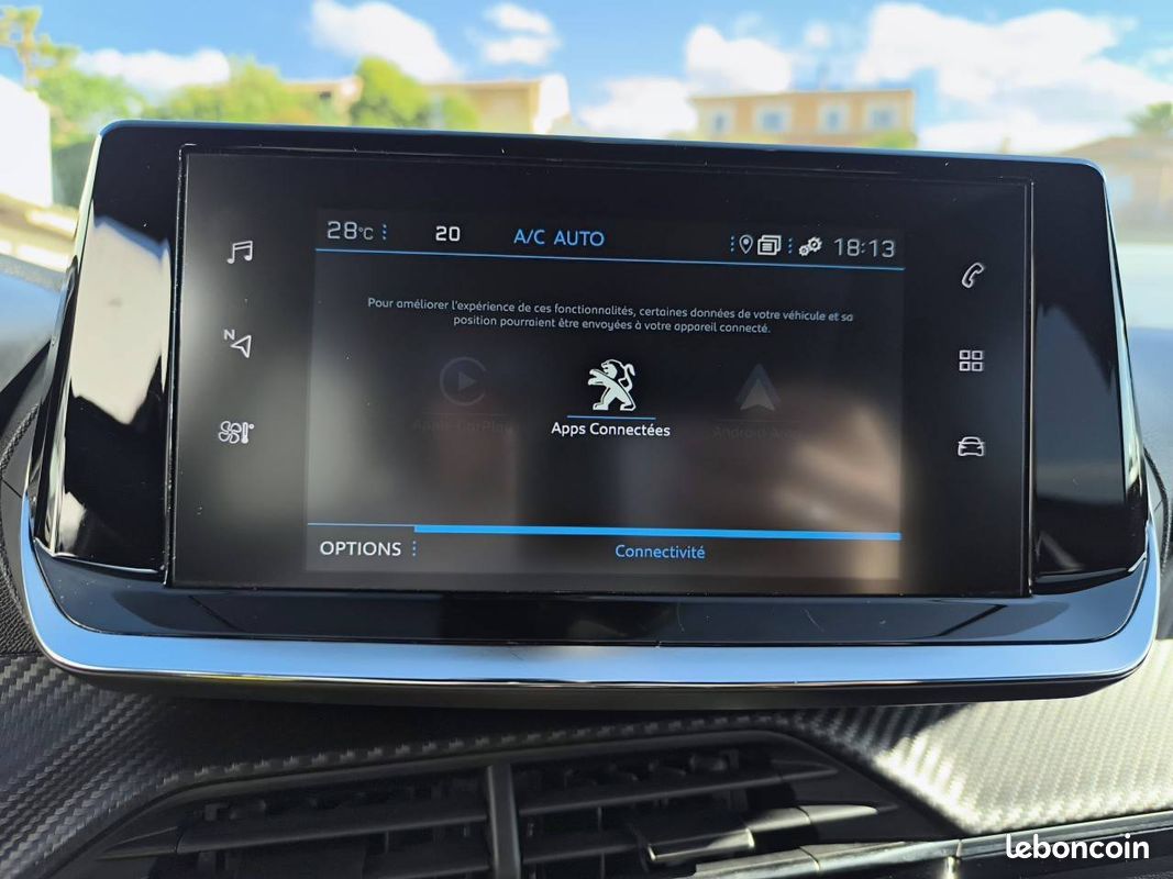 PEUGEOT 2008 PureTech 130 S&S EAT8 Allure (image 22)