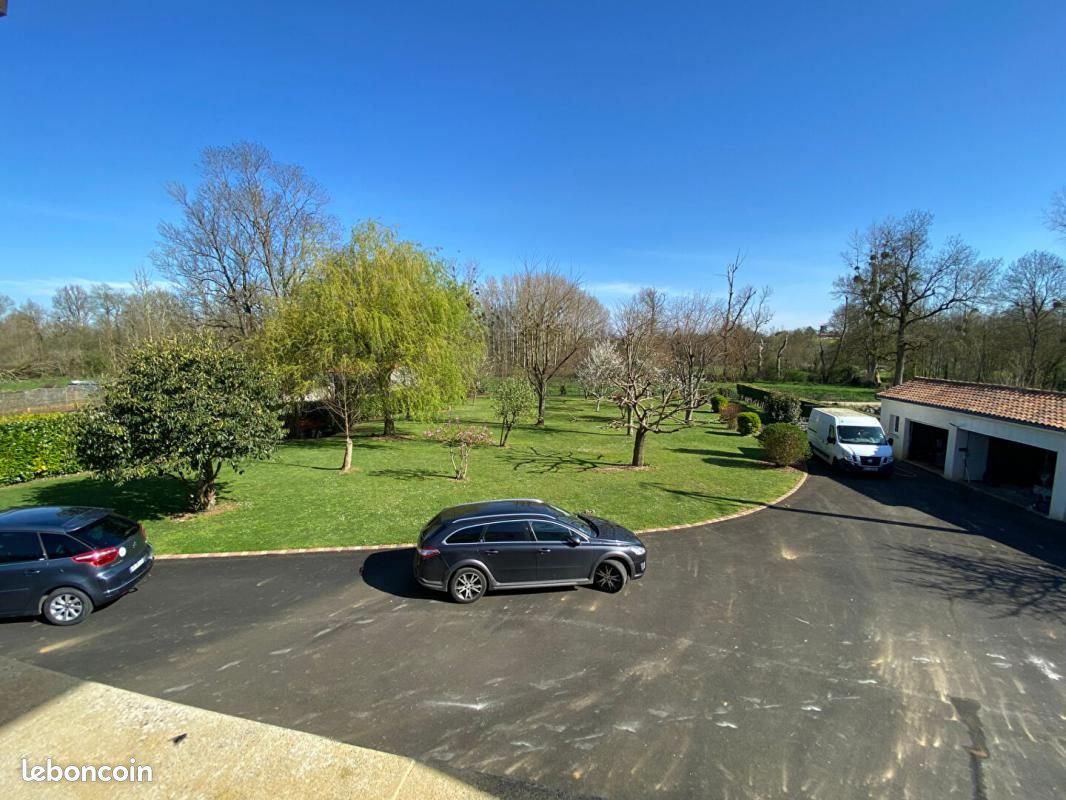 Maison 10 pièces 236 m² - La Crèche 79260 (image principale 14)