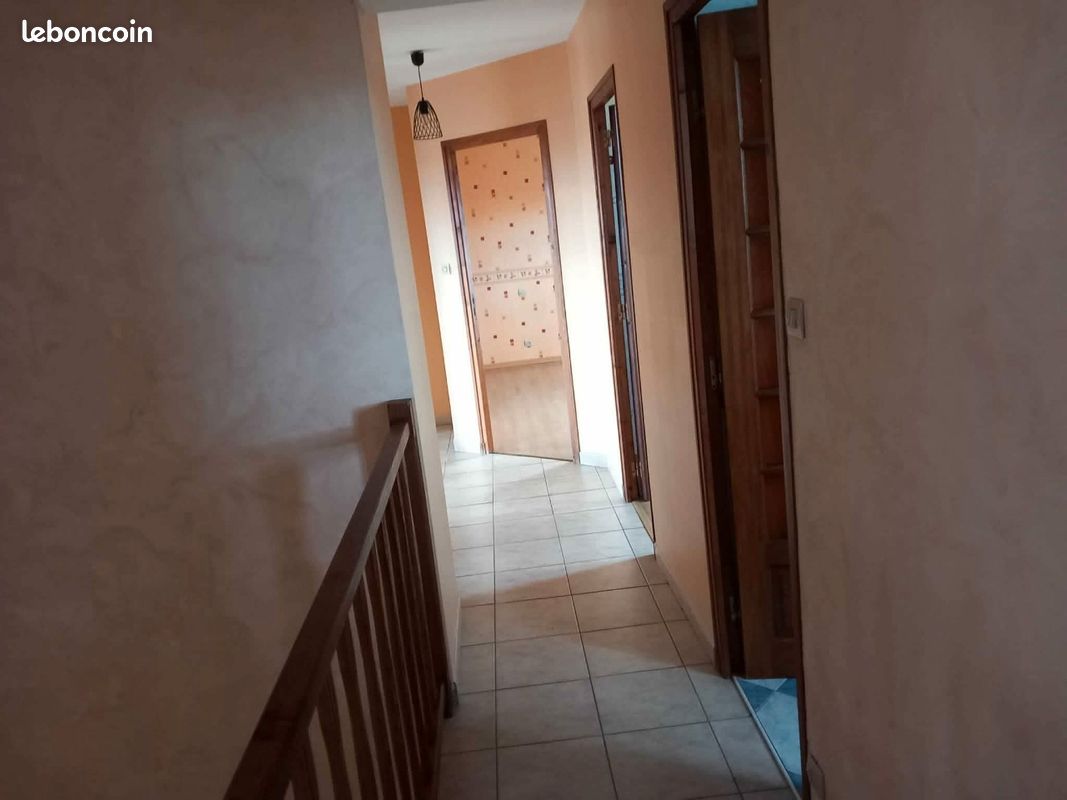 Maison 5 pièces 127 m² · à Aillianville · 127 m² · 98 000 €