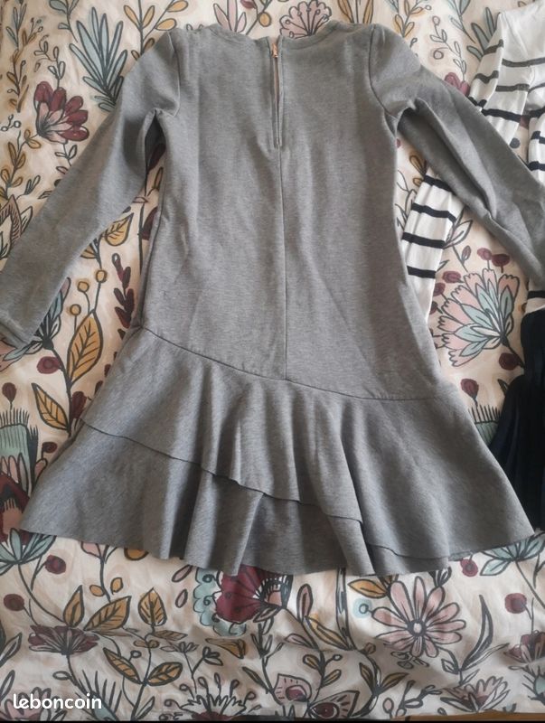 Lot 2 robes (image 5)