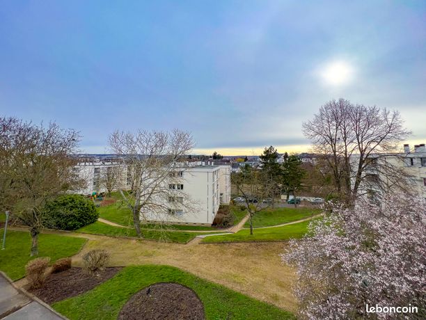Carrières-sur-Seine - DERNIER ETAGE 3P 59 m² balcon PK