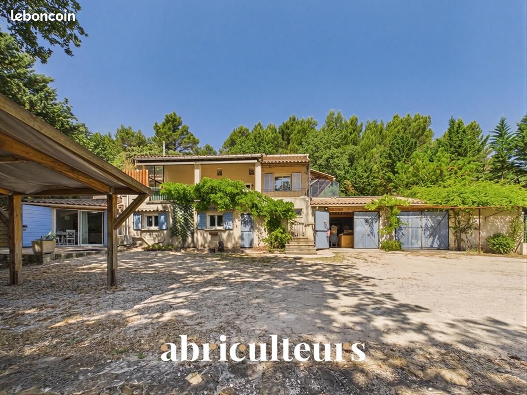 Maison 6 pièces 170 m² · à Lauris · 170 m² · 595 000 €