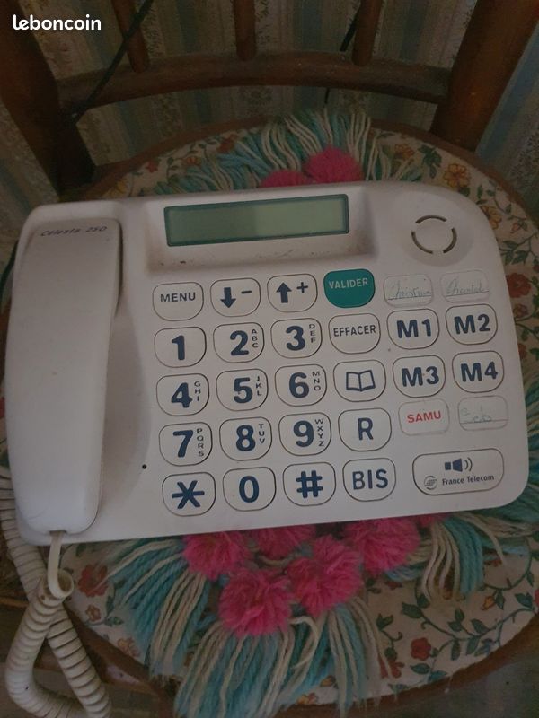 Telephone pour personne mal voyante (image 1)