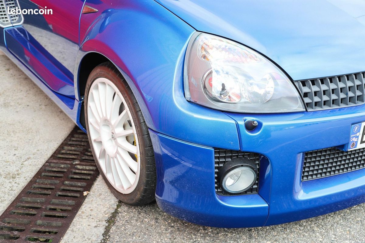 RENAULT CLIO 3.0i V6 RS V6 PHASE 2 (image 25)