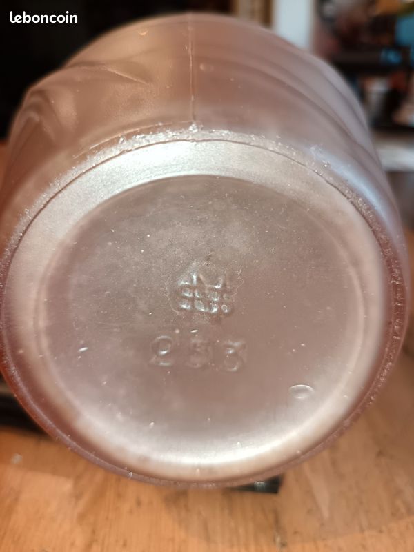 Ancienne bouteille à siphon eau de seltz rose marquée marullaz à morzine (image 3)
